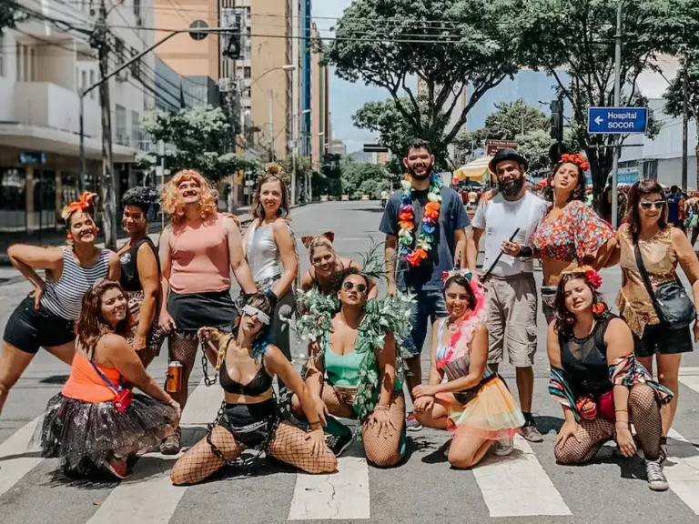 Natália Becattini fala para a BBC Travel sobre o Carnaval de BH
