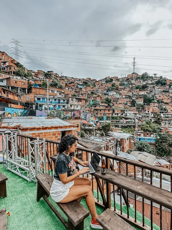 Comuna 13 - bar em Medellín