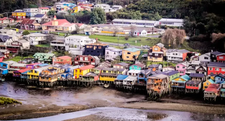 Casas que se movem e outras tradições de Chiloé