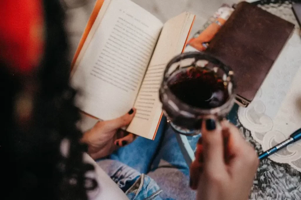 Jornalismo Literário: o que é e principais livros do gênero