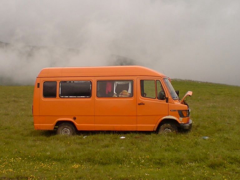 Como se Locomover na Ge&oacute;rgia: Guia Pr&aacute;tico de Marshrutkas, Trens e Aluguel de Carro